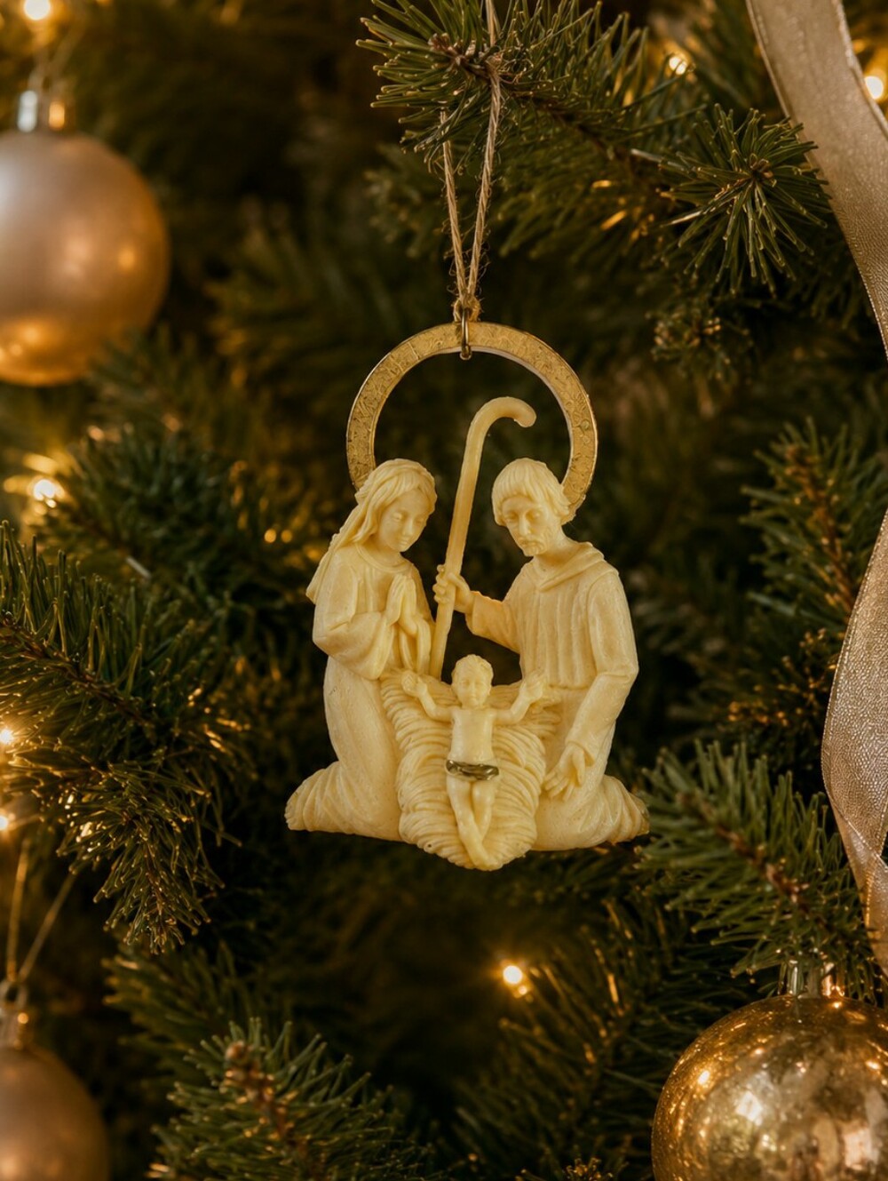 Vintage made in Italy Christmas Nativity ornament